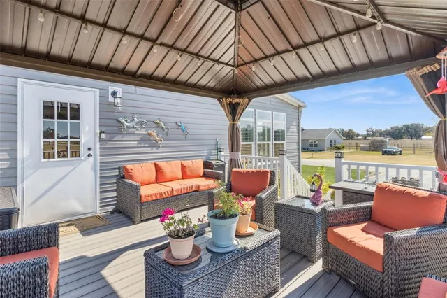 $280,900 | 1193 Northwest 12th Lane, Lake Panasoffkee, FL 33538