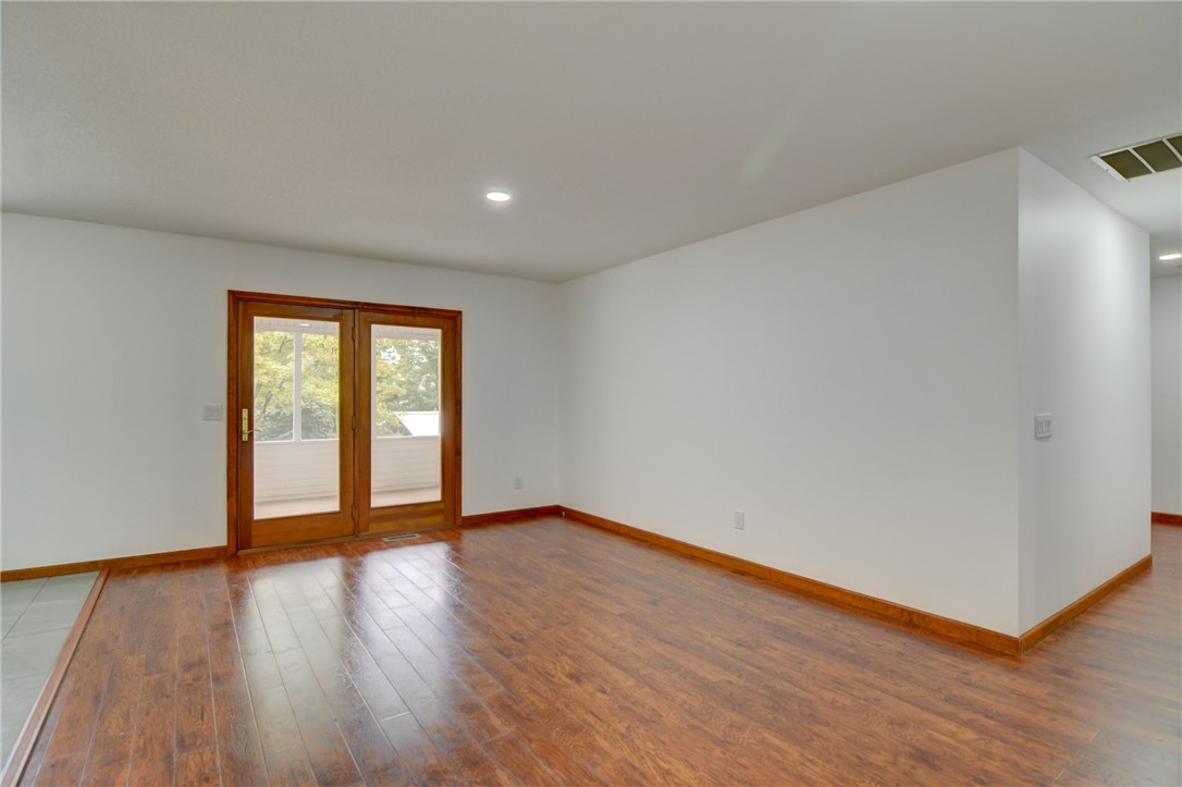 933 West Frank Drive Decatur, IL 62526 - Photo 11 of 30