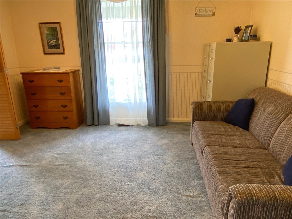 14 Sandhurst Drive Irondequoit, NY 14617 - Photo 15 of 44