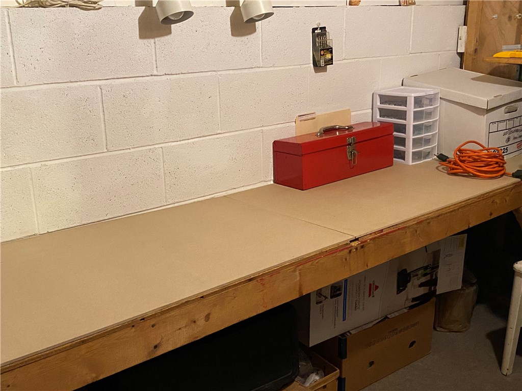 14 Sandhurst Drive Irondequoit, NY 14617 - Photo 30 of 44