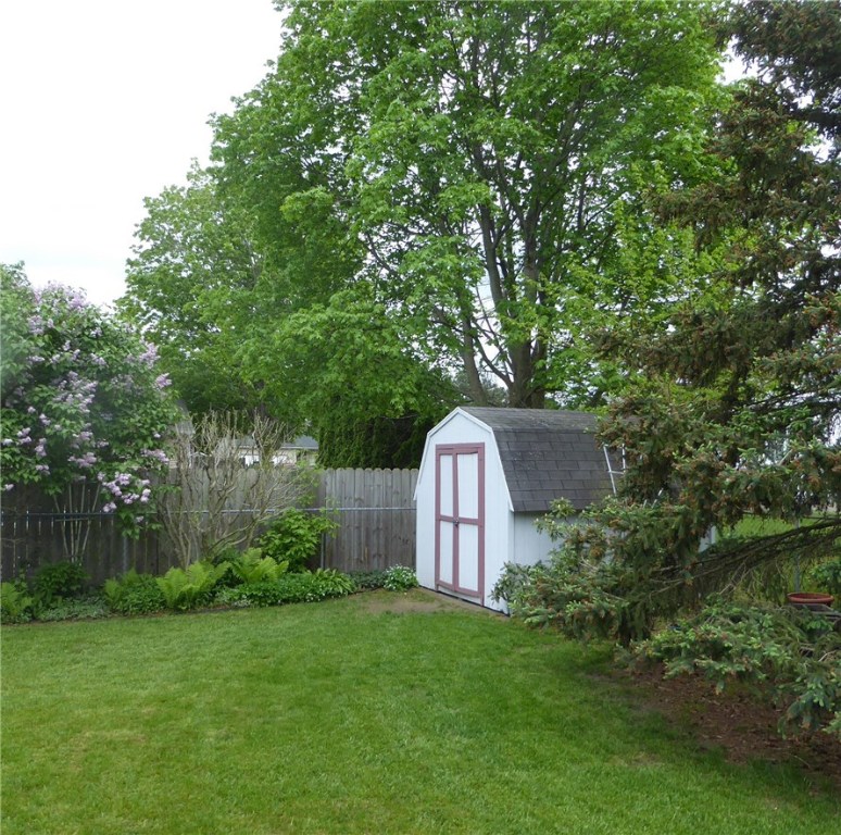 14 Sandhurst Drive Irondequoit, NY 14617 - Photo 40 of 44