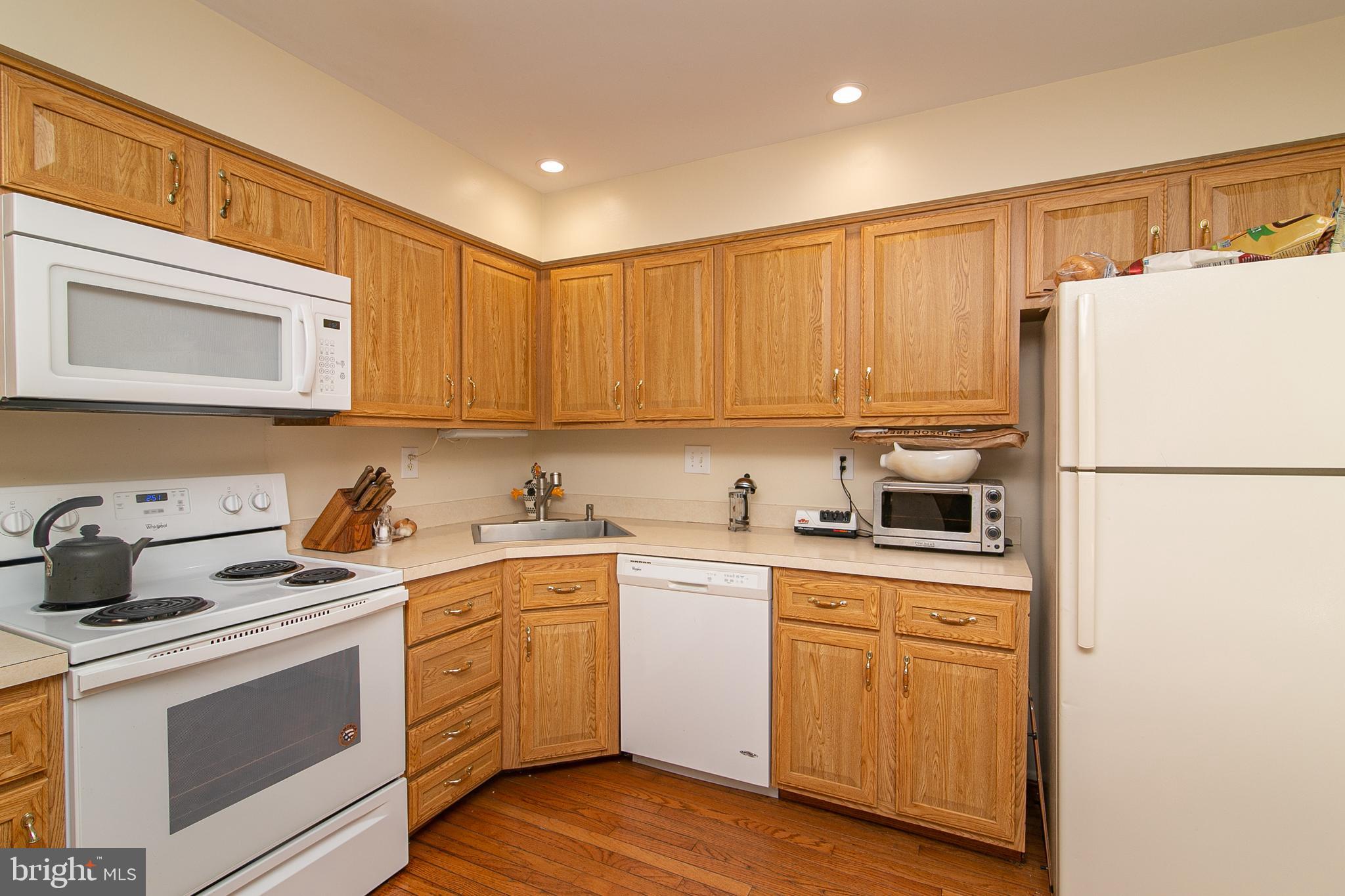 41 Farnwood Road Mount Laurel, NJ 08054 - Photo 12 of 32 Gallery Image 12