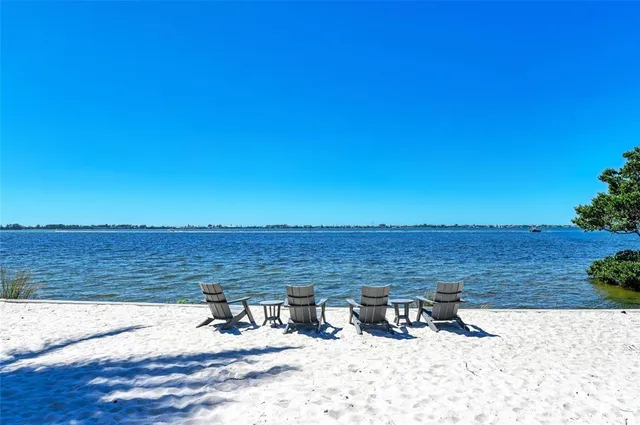 $1,250,000 | 258 Sapphire Lake Drive, Unit 202, Bradenton, FL 34209