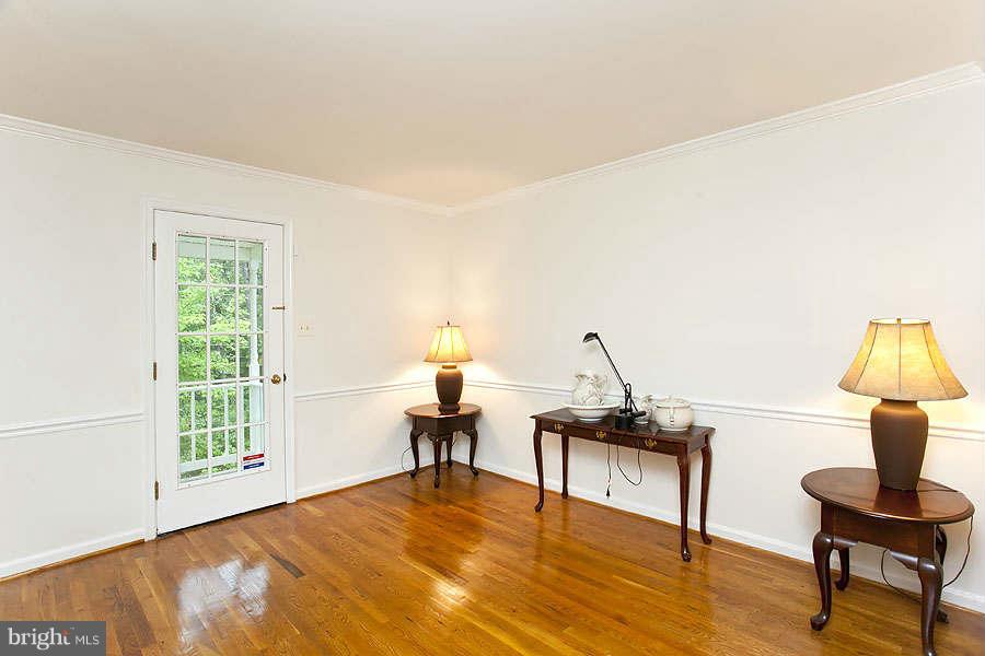 1062 Siler Road Winchester, VA 22603 - Photo 2 of 30 Living Room