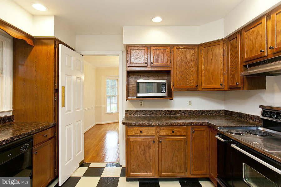 1062 Siler Road Winchester, VA 22603 - Photo 13 of 30 Kitchen