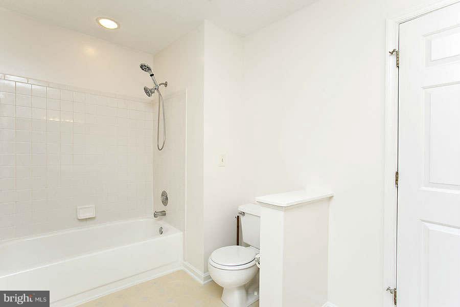 1062 Siler Road Winchester, VA 22603 - Photo 22 of 30 Bath