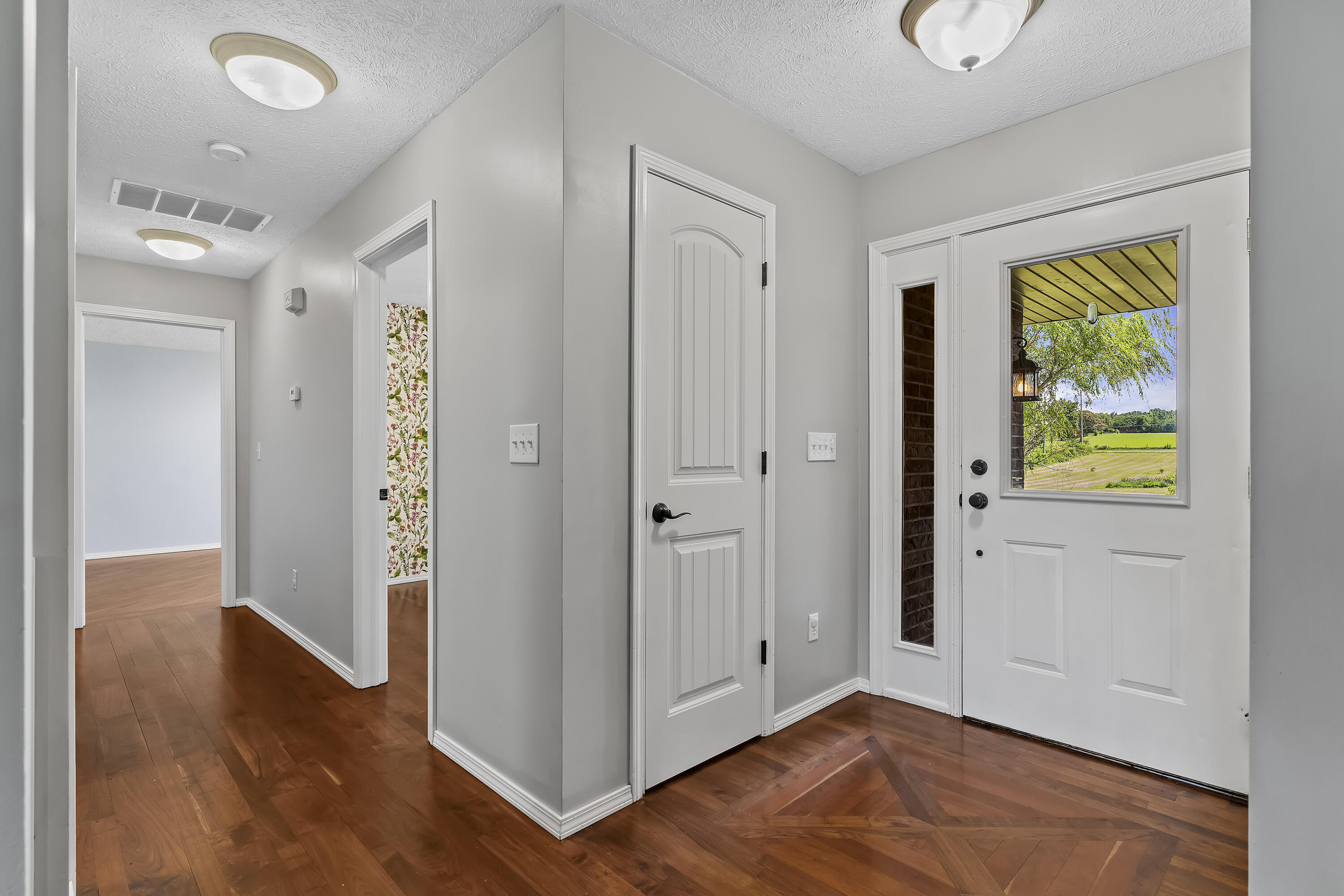 7103 West Farm Road 94 Springfield, MO 65803 - Photo 10 of 58 7103 W Farm Road 94-10