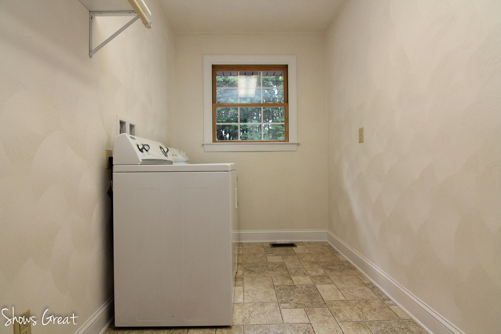 2507 Blue Ridge Springs Road Blue Ridge, VA 24064 - Photo 22 of 43 a utility room with dryer and washer