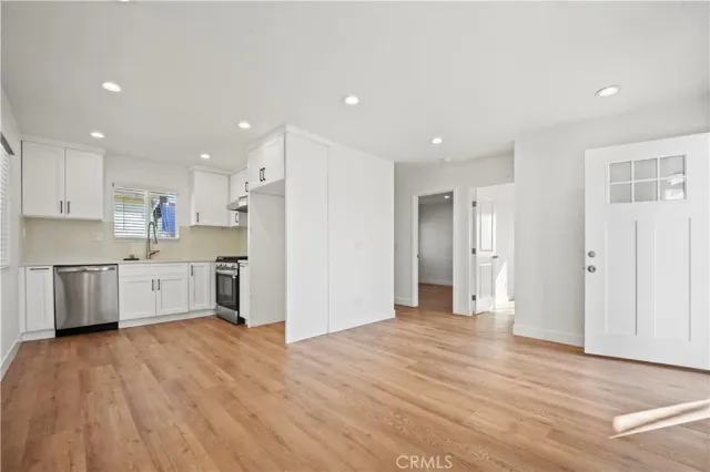 $2,400 | 116 East Alberta Street, Anaheim, CA 92805