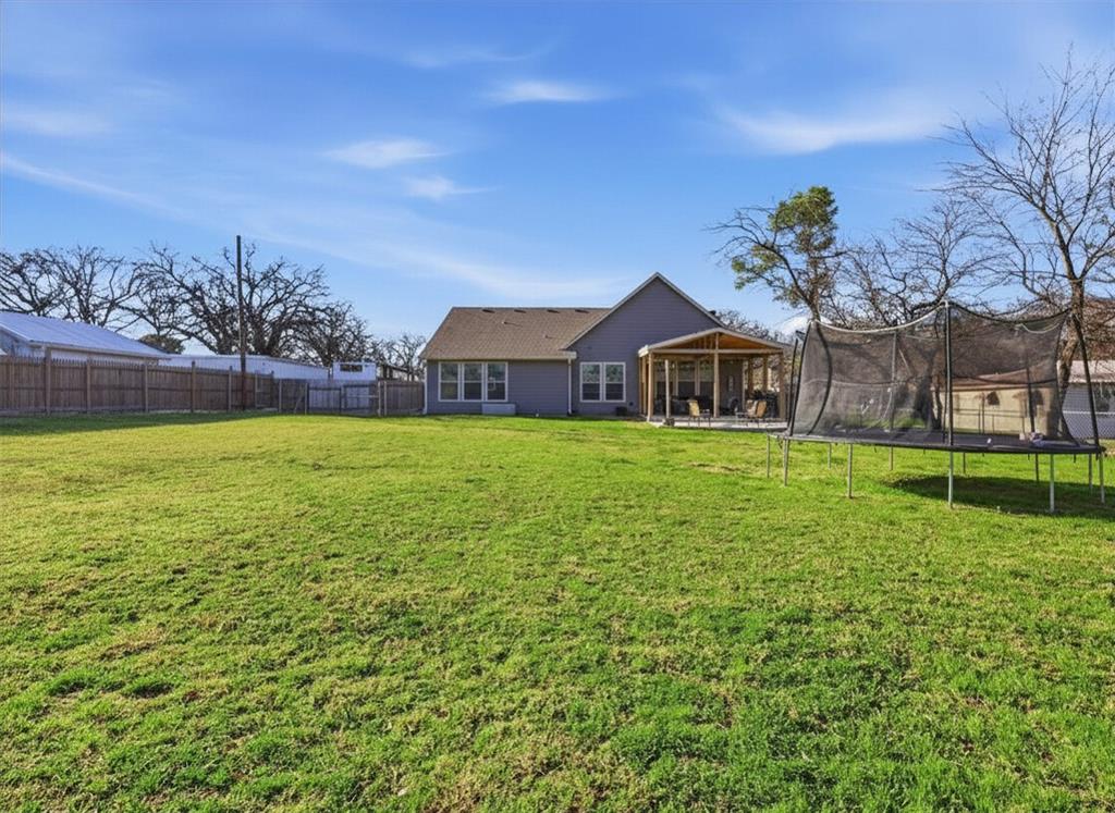 913 Carpenter Street Azle, TX 76020 - Photo 16 of 27