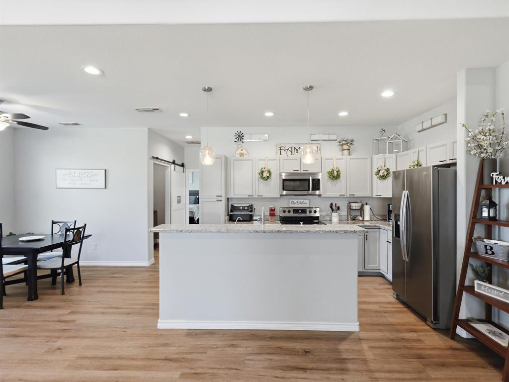 913 Carpenter Street Azle, TX 76020 - Photo 17 of 27