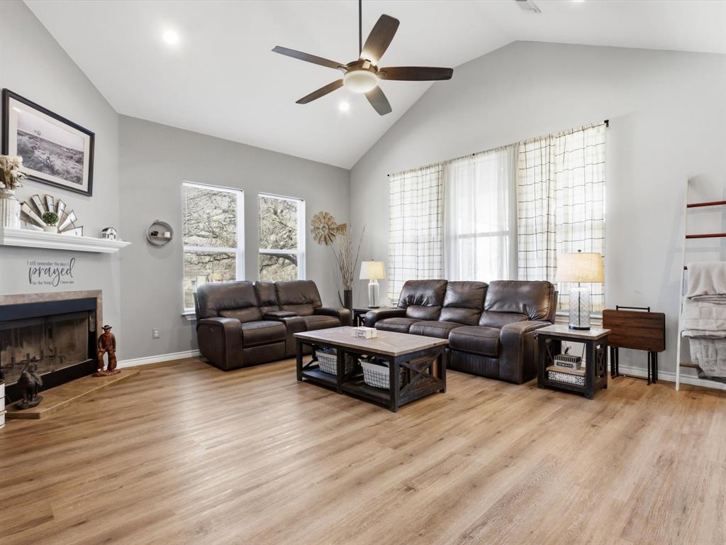 913 Carpenter Street Azle, TX 76020 - Photo 21 of 27