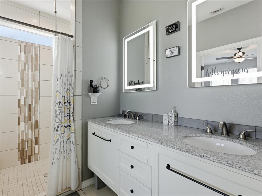 913 Carpenter Street Azle, TX 76020 - Photo 23 of 27