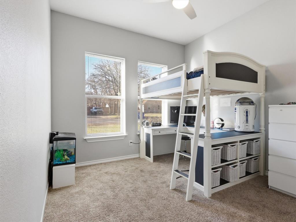 913 Carpenter Street Azle, TX 76020 - Photo 10 of 27