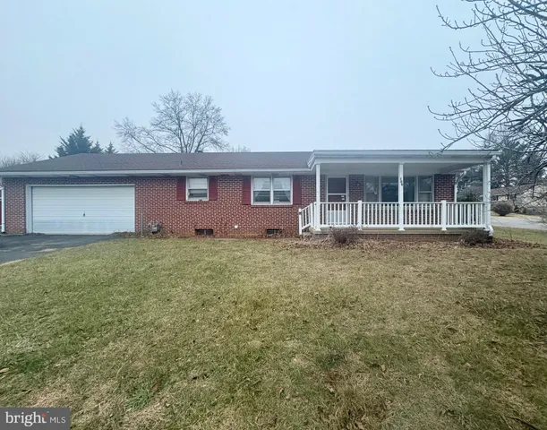 $259,900 | 100 Clover Hill Road, Dallastown, PA 17313
