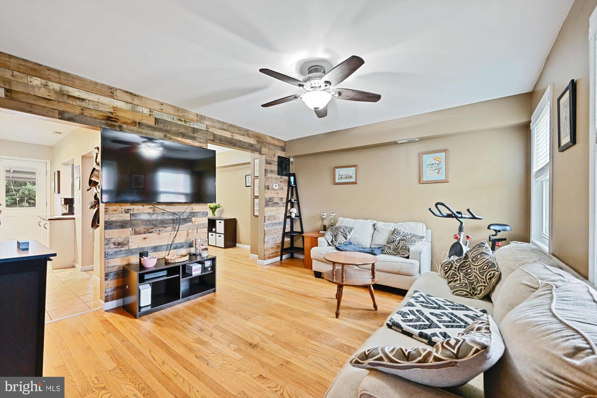 812 Rappolla Street Baltimore, MD 21224 - Photo 4 of 27