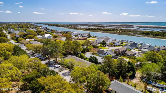 $360,000 | 1308 Ann Street, Unit 16, Beaufort, NC 28516