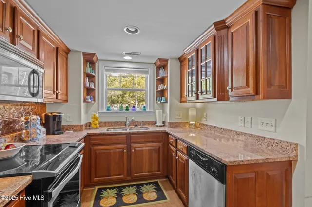 $360,000 | 1308 Ann Street, Unit 16, Beaufort, NC 28516