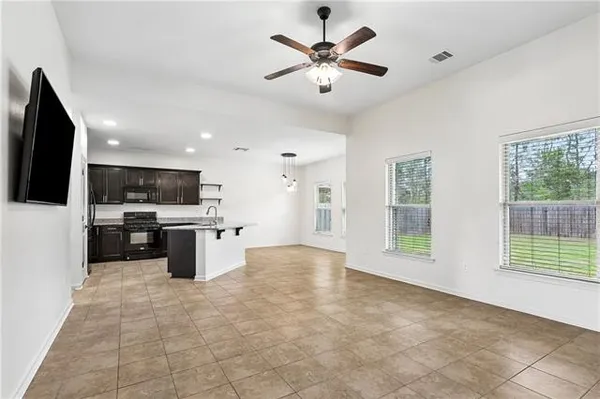 $2,100 | 1025 East Creek Court, Covington, LA 70435