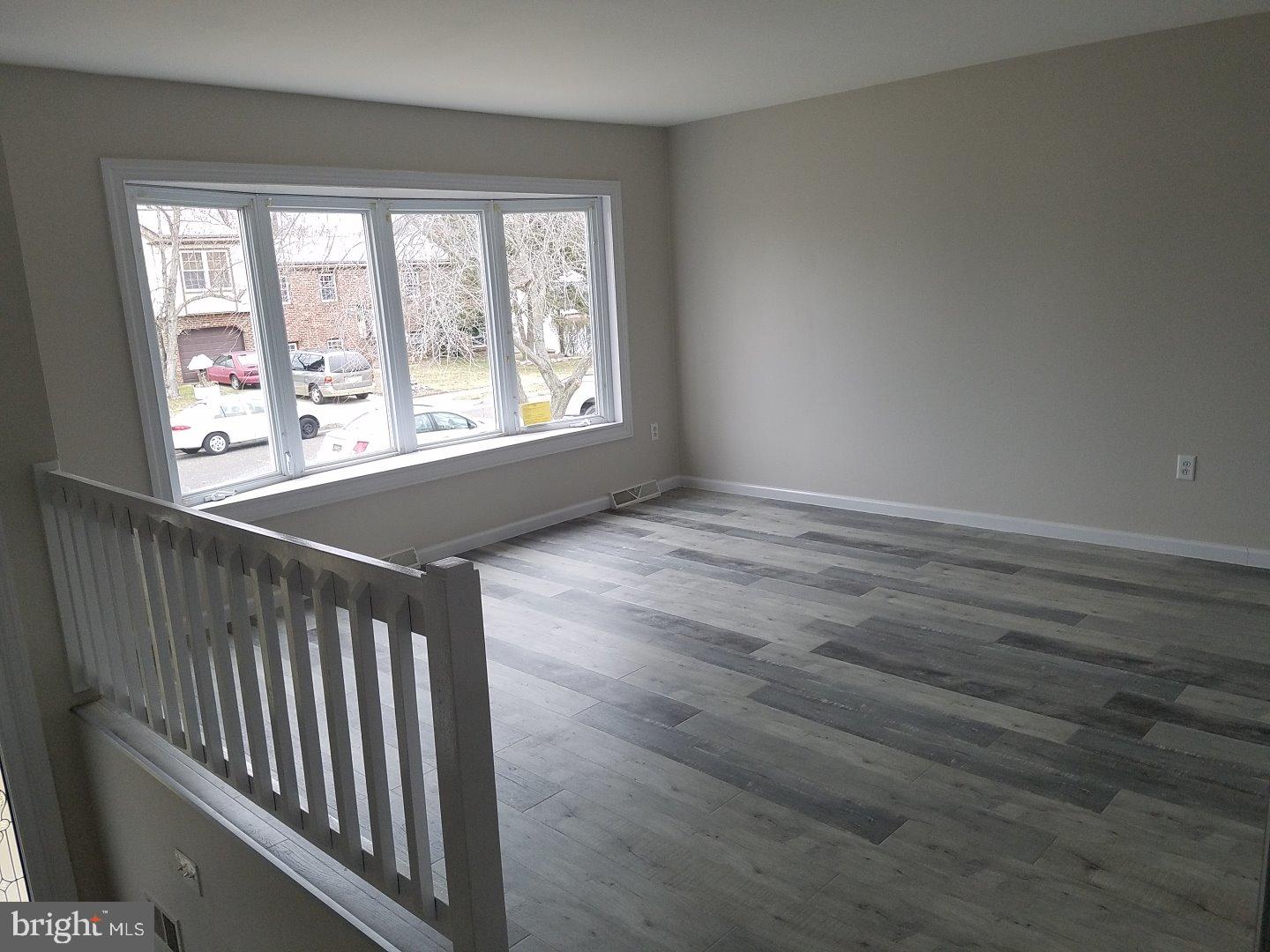 13 Constitution Road Clementon, NJ 08021 - Photo 2 of 18 Living Room