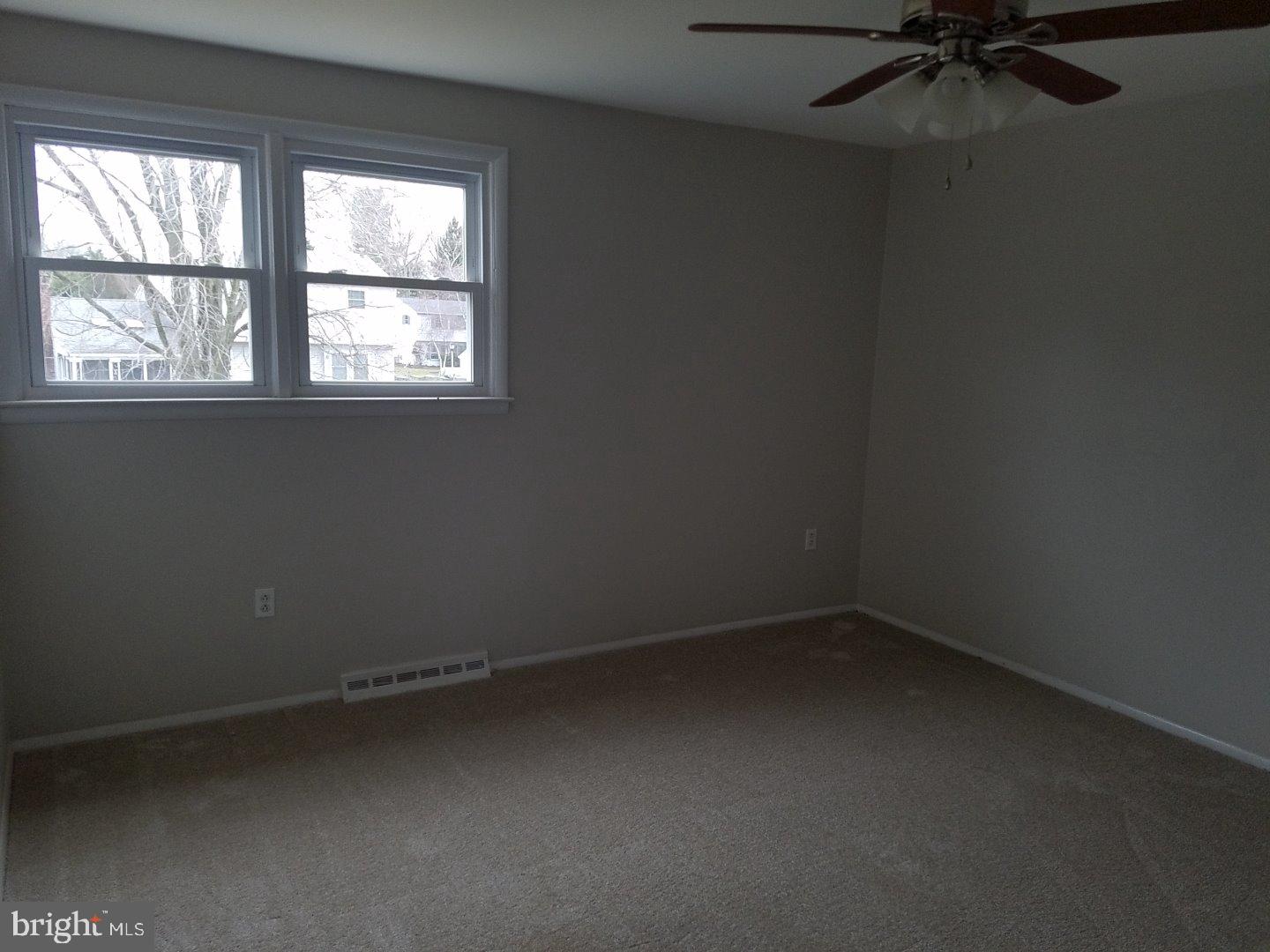 13 Constitution Road Clementon, NJ 08021 - Photo 11 of 18 Bedroom - Main