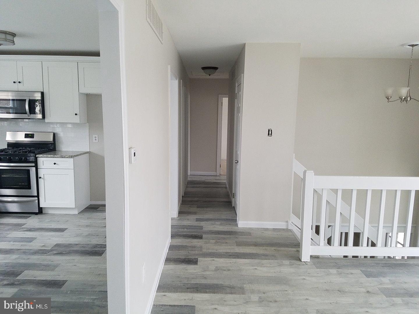 13 Constitution Road Clementon, NJ 08021 - Photo 7 of 18 Hallway