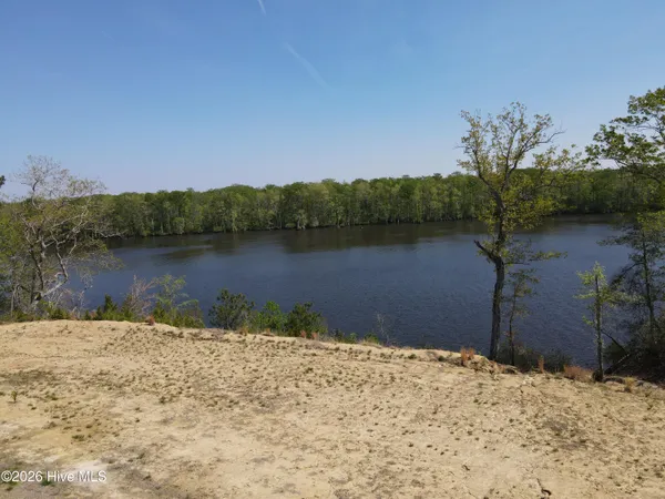 $165,000 | 122 River Bluff Drive, Winton, NC 27986