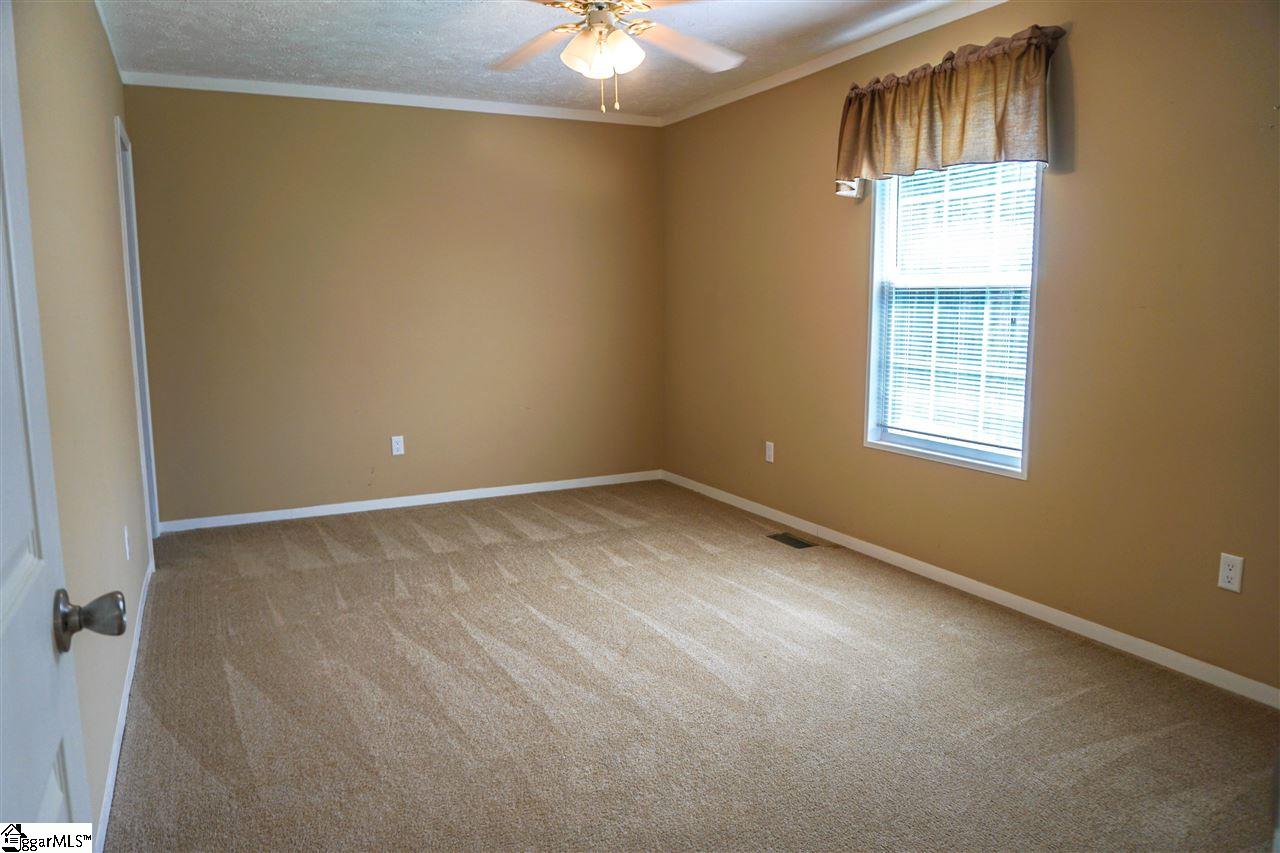 492 Hunter Mill Road Liberty, SC 29657 - Photo 7 of 26