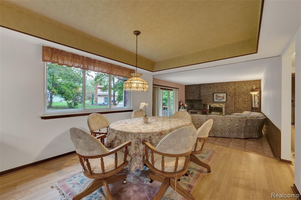 21931 Sunflower Road Novi, MI 48375 - Photo 13 of 34