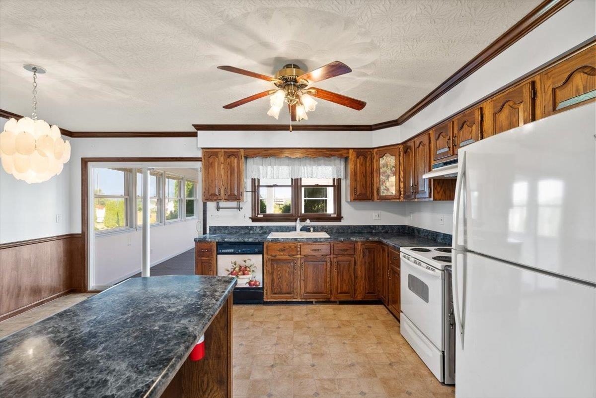6910 Ida Road Stanley, VA 22851 - Photo 14 of 43 Gallery Image 14