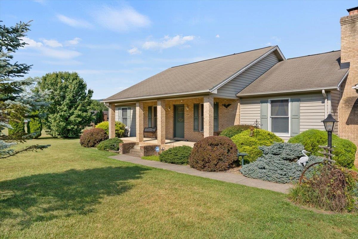 6910 Ida Road Stanley, VA 22851 - Photo 6 of 43 Gallery Image 6