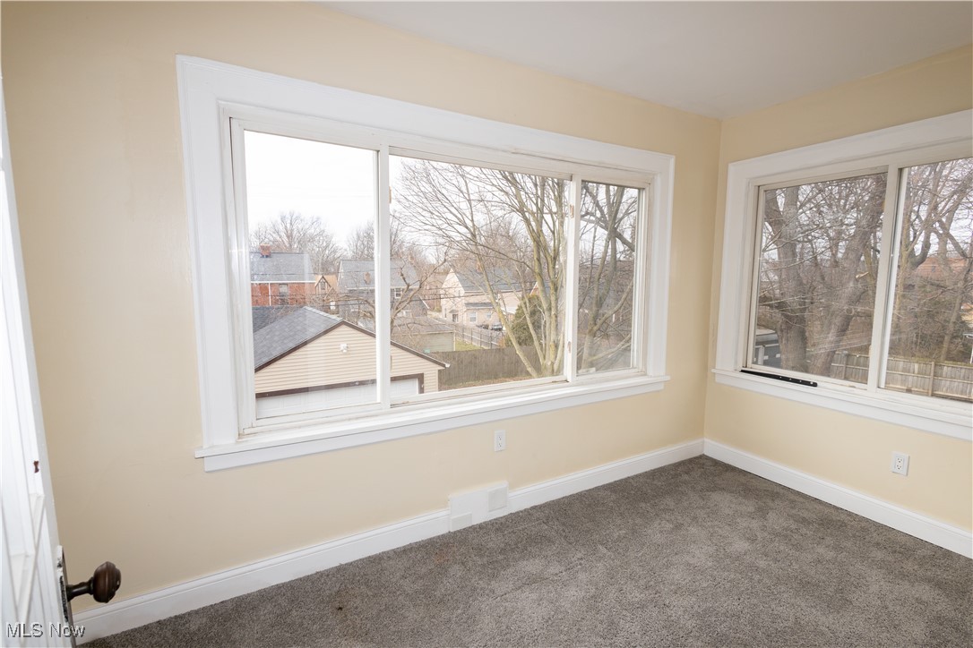 1000 Quilliams Road Cleveland, OH 44121 - Photo 24 of 34 2nd floor back Patio