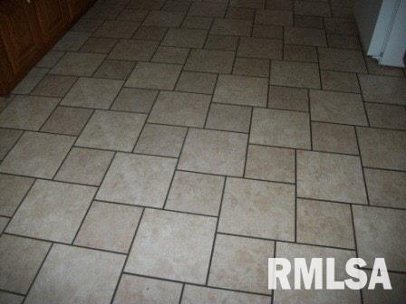 4704 Country Club Road Murphysboro, IL 62966 - Photo 9 of 26