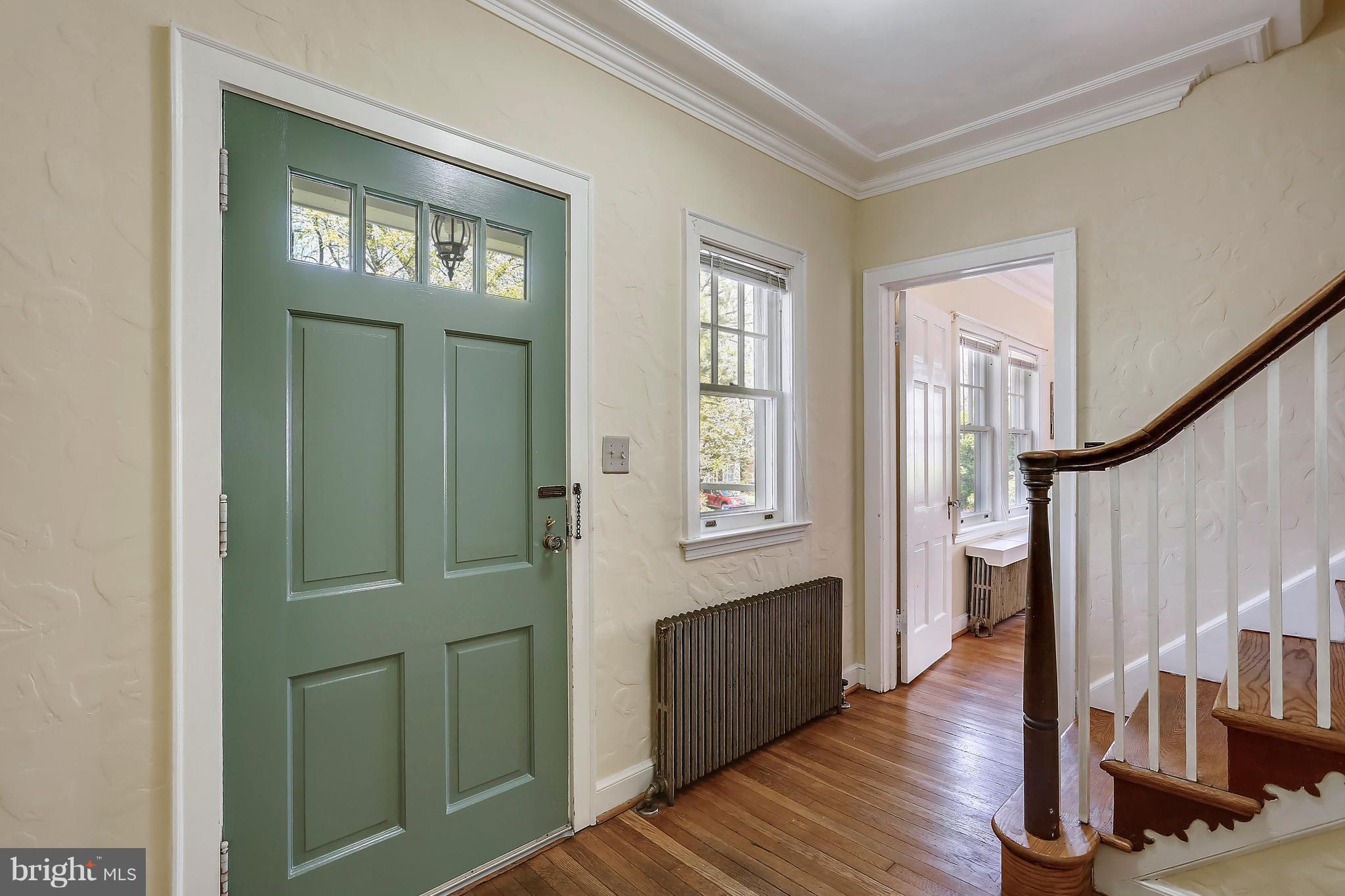 1916 Locust Grove Road Silver Spring, MD 20910 - Photo 3 of 27 Interior (General)