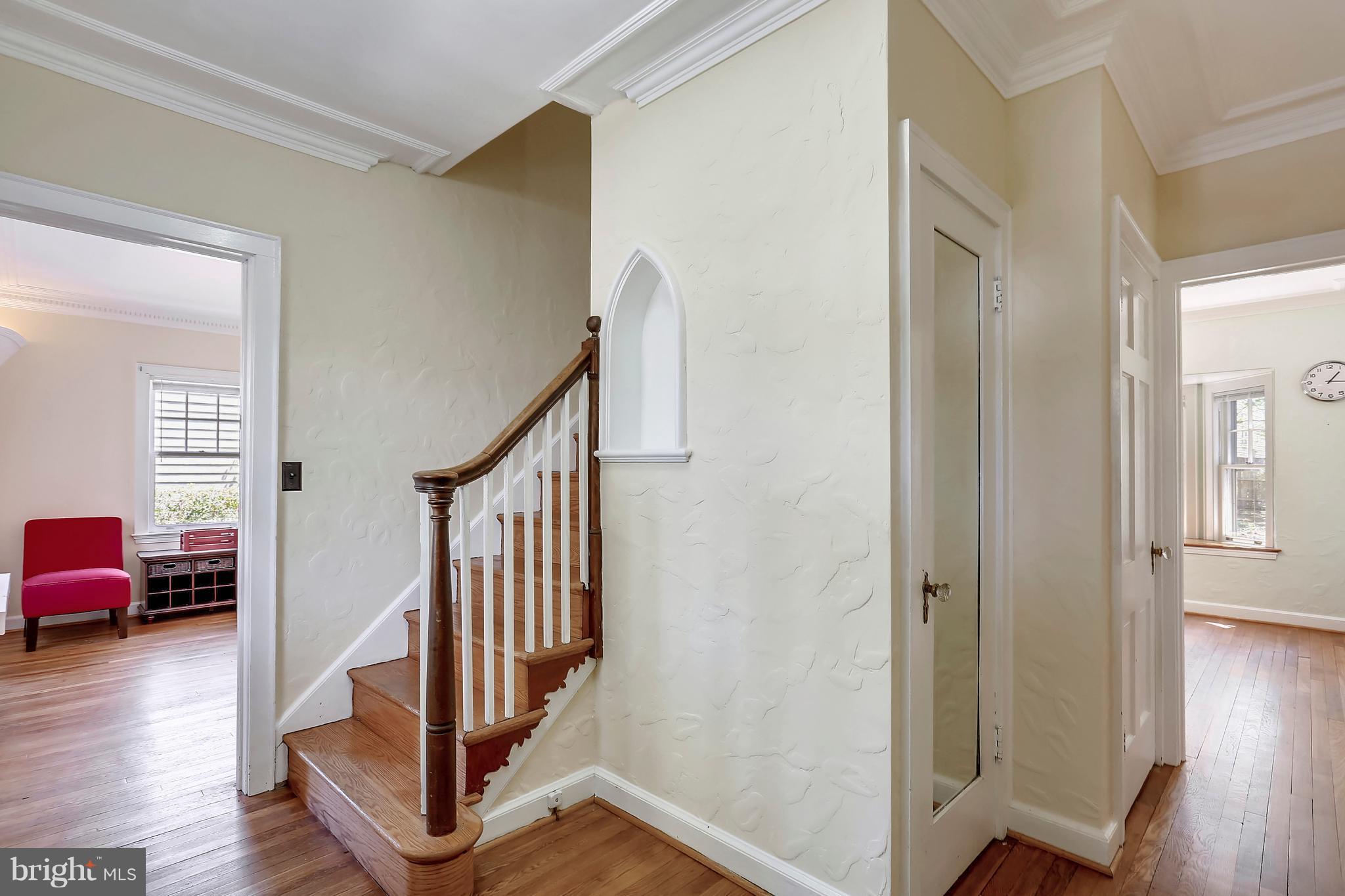 1916 Locust Grove Road Silver Spring, MD 20910 - Photo 4 of 27 Interior (General)