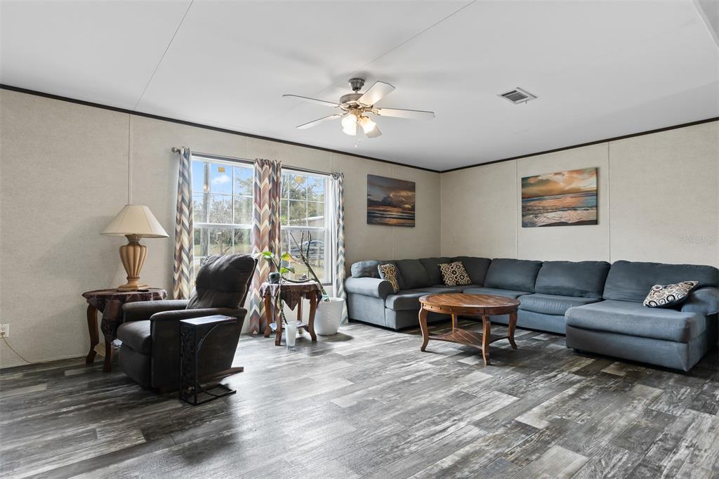 40545 Stewart Road Zephyrhills, FL 33540 - Photo 6 of 24