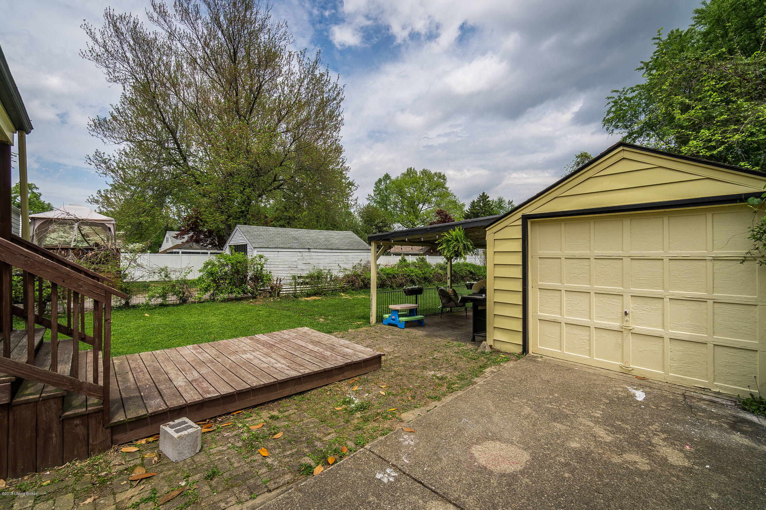 2583 Greenup Road Louisville, KY 40217 - Photo 37 of 45 2583 Greenup Rd-09