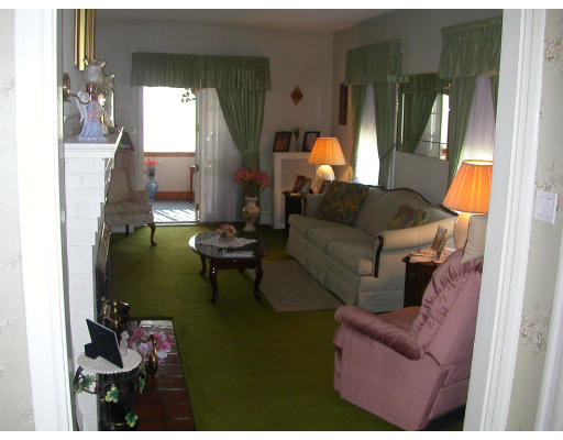 1 Grayson Road Winchester, MA 01890 - Photo 10 of 22 Gallery Image 10