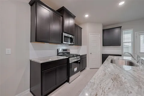 $269,990 | 461 Long Br Drive, Dayton, TX 77535