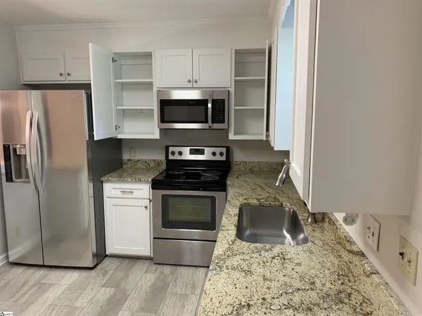 $1,975 | 6 A Crescent Ridge Drive, Greenville, SC 29615