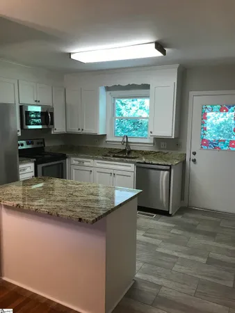 $1,975 | 6 A Crescent Ridge Drive, Greenville, SC 29615