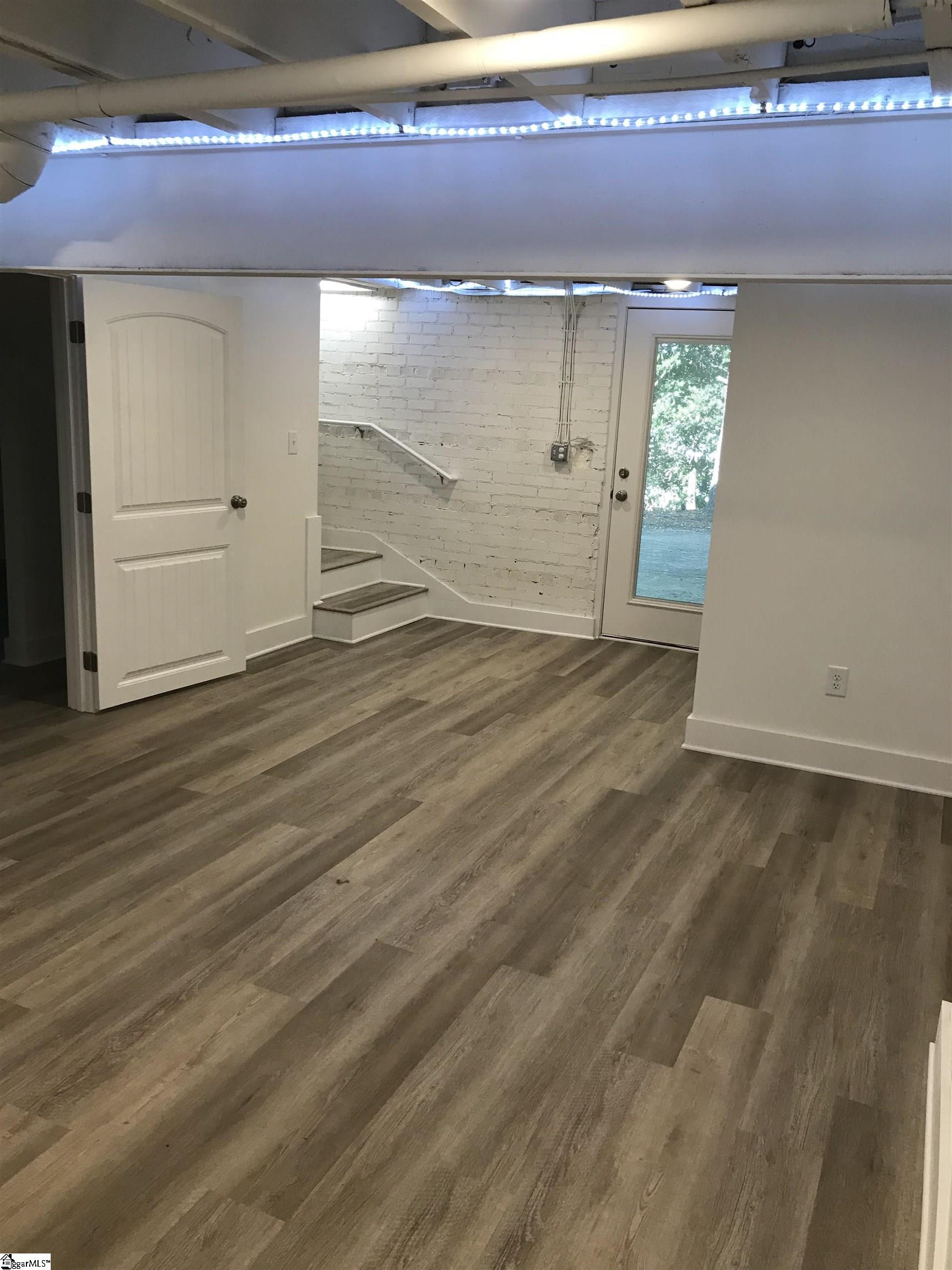 6 A Crescent Ridge Drive Greenville, SC 29615 - Photo 7 of 15