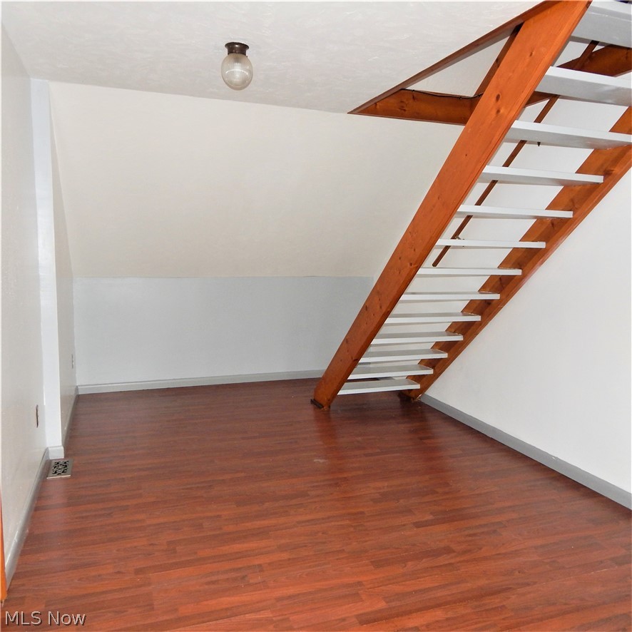 11607 Crofton Road Garfield Heights, OH 44125 - Photo 11 of 28