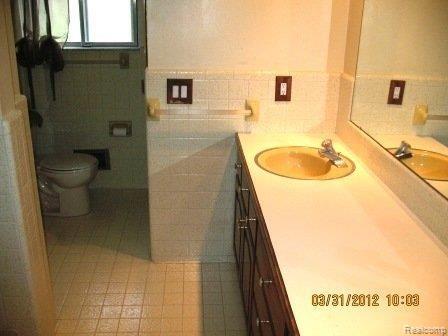 36860 Kelly Road Clinton Township, MI 48035 - Photo 12 of 12 IMG_4881.JPG