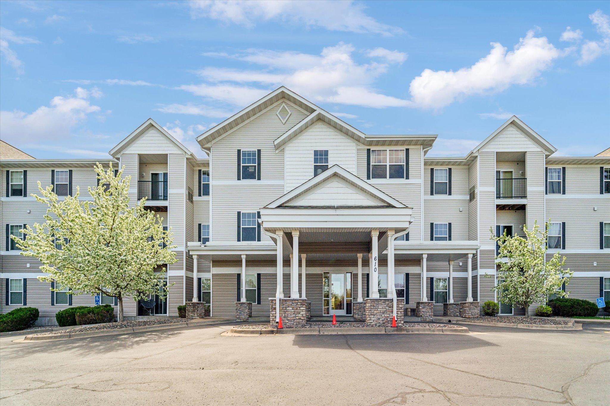 610 Whiskey Road Northwest, Unit 303 Isanti, MN 55040 - Photo 1 of 1 Gallery Image 1