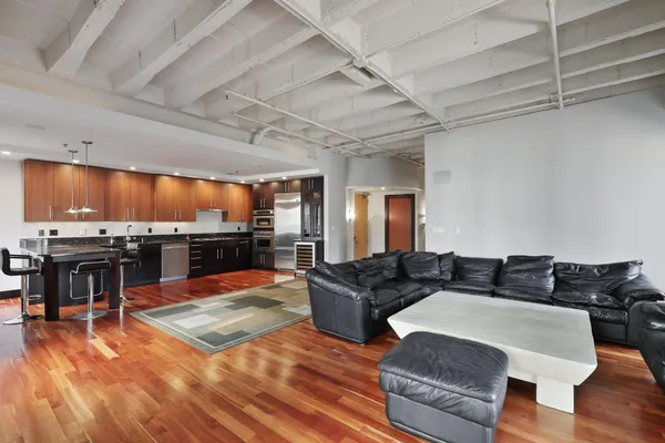 $3,995 | 601 South Marquette Avenue, Unit 402, Minneapolis, MN 55402