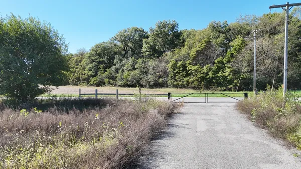 $1,100,000 | 8363 West 200 South, Rensselaer, IN 47978