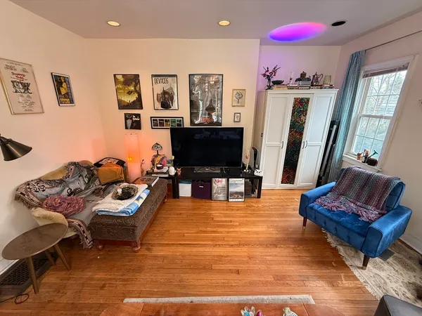 $4,850 | 7-9 Biltmore Street, Unit 9, Boston, MA 02130