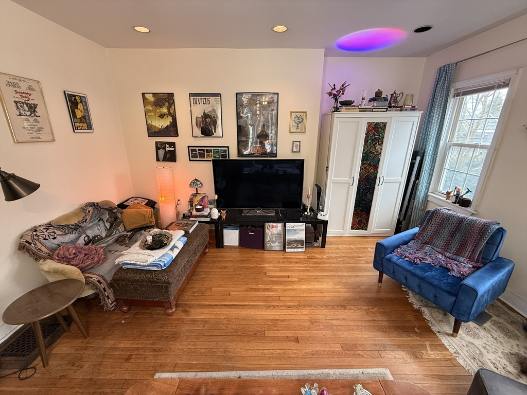 7-9 Biltmore Street, Unit 9 Boston, MA 02130 - Photo 16 of 38