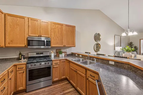 $324,900 | 464 Meadow Lane, Norwood Young America, MN 55397